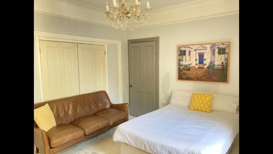Central Truro! Large Double Room In Victorian Property エクステリア 写真